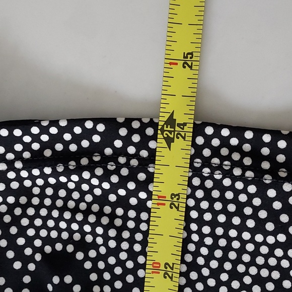 DRESS BARN Women's Top Black & White Design With Front Sash & Silver Ring XL - Picture 10 of 10